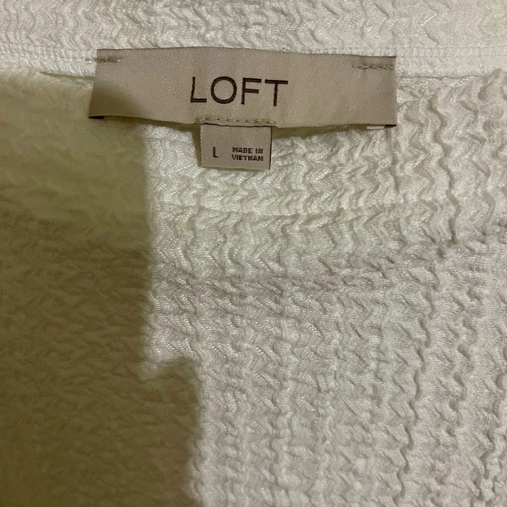 Loft Seersucker Tie Waist Puff Sleeve White Top